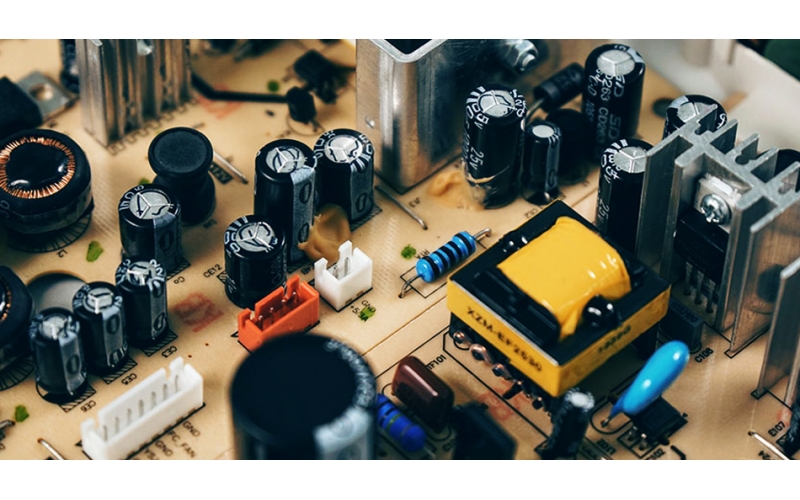 PCBA電子工程師為什么偏愛(ài)100nF退耦電容？